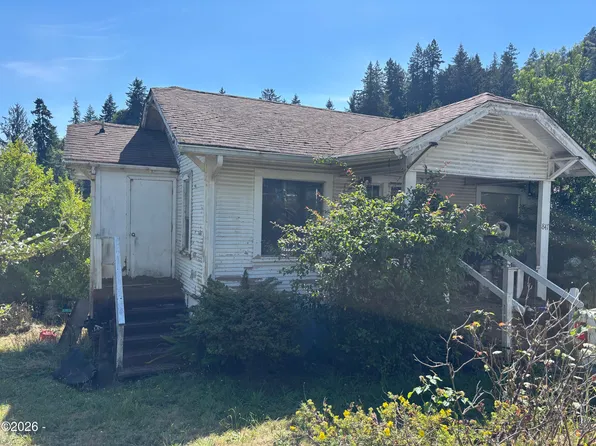 847 NW 5th St, Toledo, OR 97391