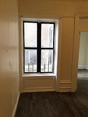 2nd image of 830 E 163rd St APT A
