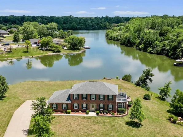1202 Cinnamon Dr, Freeburg, IL 62243