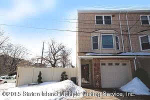 1st image of 10 Francine Ln