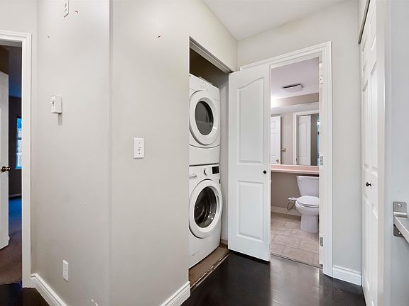 3rd image of 20556 113th Ave #304