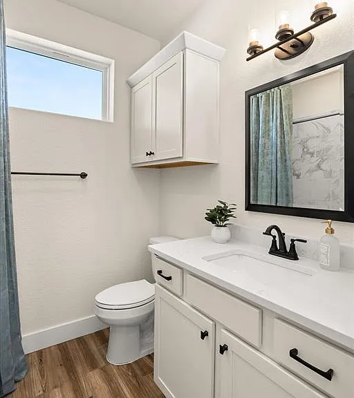 802 S Creek St #108 — Photo 15