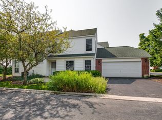 153 E Welwyn Ct, Lake Bluff, IL 60044