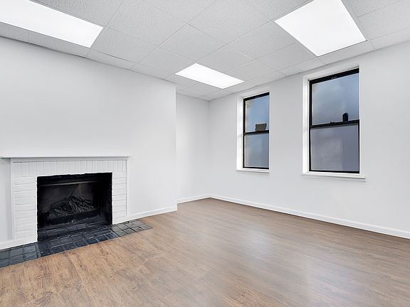 4th image of 14809 Northern Blvd Suite 1K