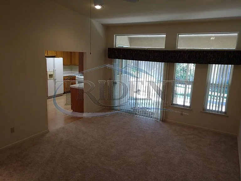 1902 Autumnwood Dr — Photo 22