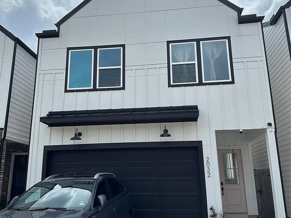 2032 W Tidwell Rd