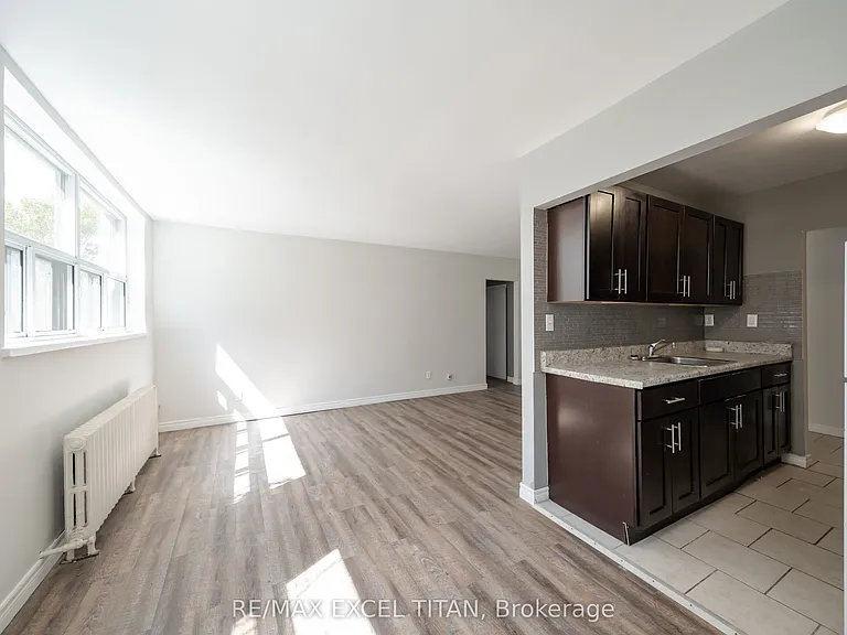 799 Robinson St #11 — Photo 9