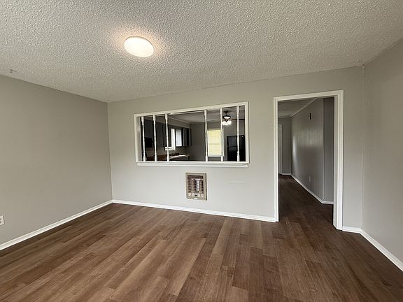 2nd image of 119 Jelk St