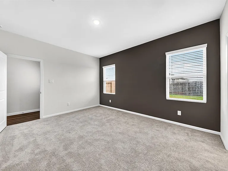 15049 Ronan Dr — Photo 9
