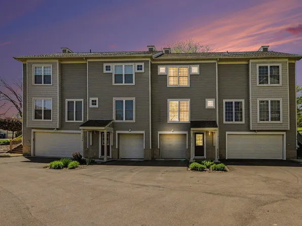 1032 Bluestem Ln, Ann Arbor, MI 48103