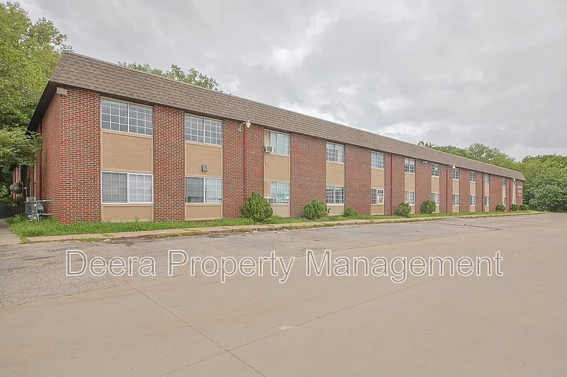 Manor Place — Photo 1