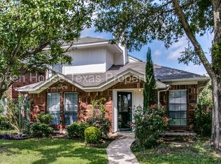 2921 Menlo Park Ln, Carrollton, TX 75007