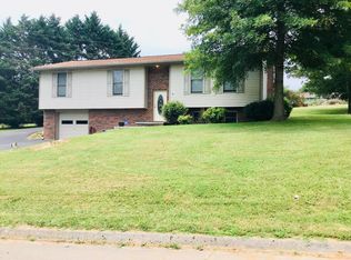 150 Bobwhite Dr, Tazewell, TN 37879