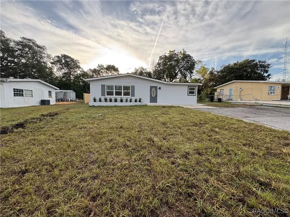 5 S Melbourne St, Beverly Hills, FL 34465