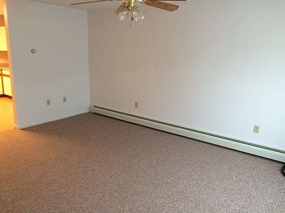 5th image of 263 Oak Ln #3
