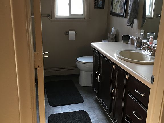 5th image of 1605 Goffe St
