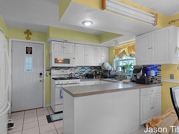 2nd image of 1696 Ball Ave NE