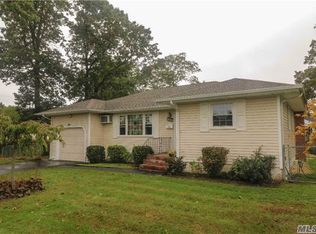 66 Greenwood Ave, East Islip, NY 11730
