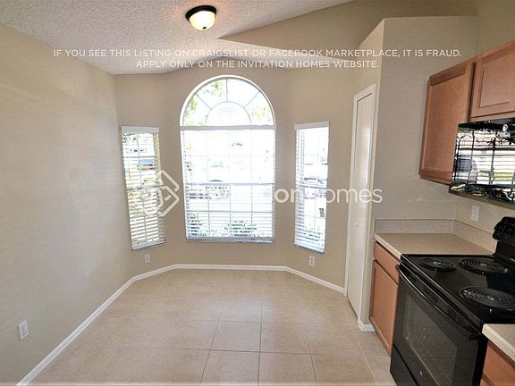 4th image of 1716 Chatham Cir