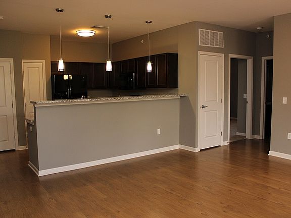 3rd image of 1380 Saylor Dr #104KTD