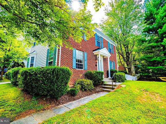3rd image of 8706 Laurel Valley Ln