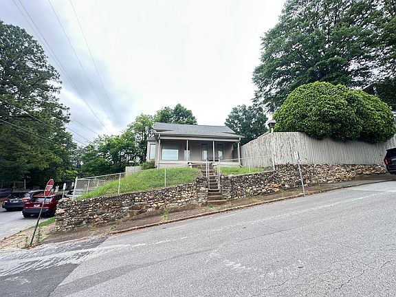 5th image of 101 Hartman St