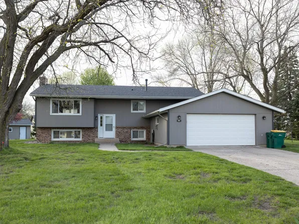 122 Foxborough Ln, Le Sueur, MN 56058