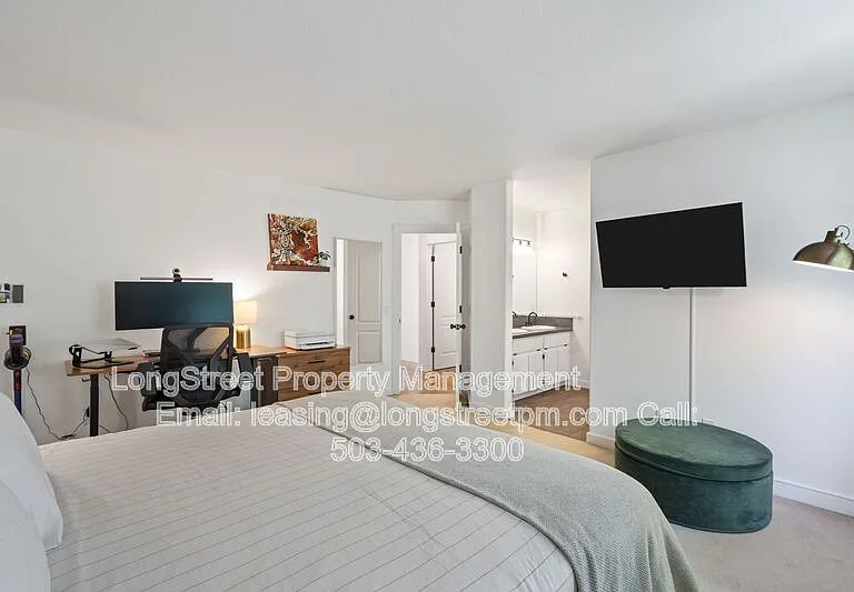 3144 NE 2nd Ct — Photo 18