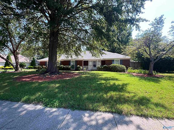 2nd image of 1234 Meadow Park Dr SE
