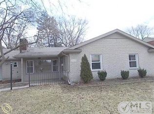 25083 Ross Dr, Redford, MI 48239