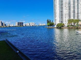 4000 NE 169th St APT 202, North Miami Beach, FL 33160