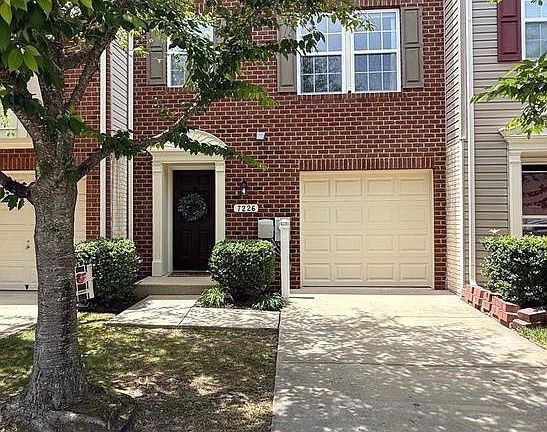 2nd image of 7226 Mockingbird Cir