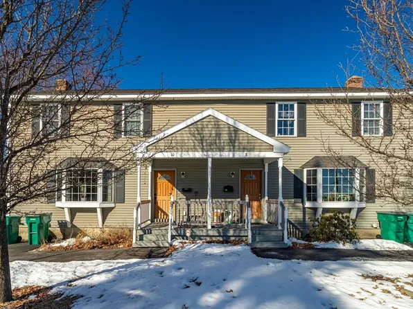 8-10 Clyde St, Fitchburg, MA 01420