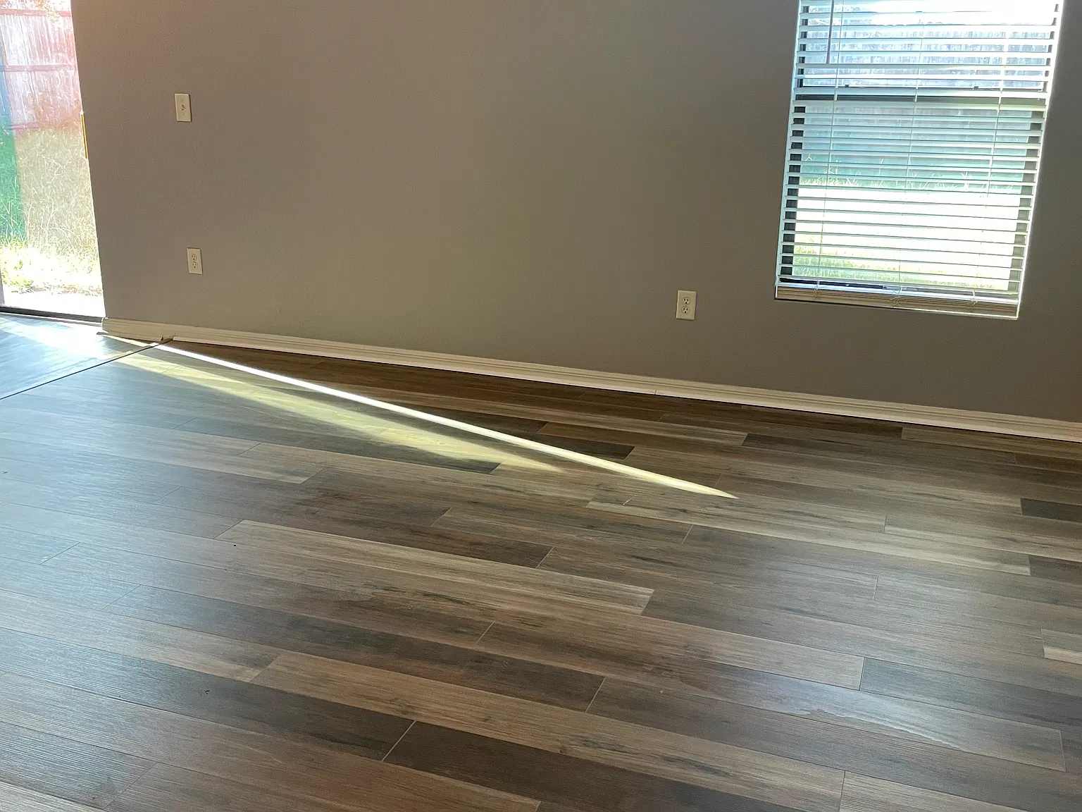 27032 Mary Ave — Photo 3