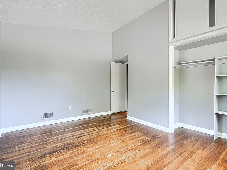 6901 Chippewa Dr — Photo 32