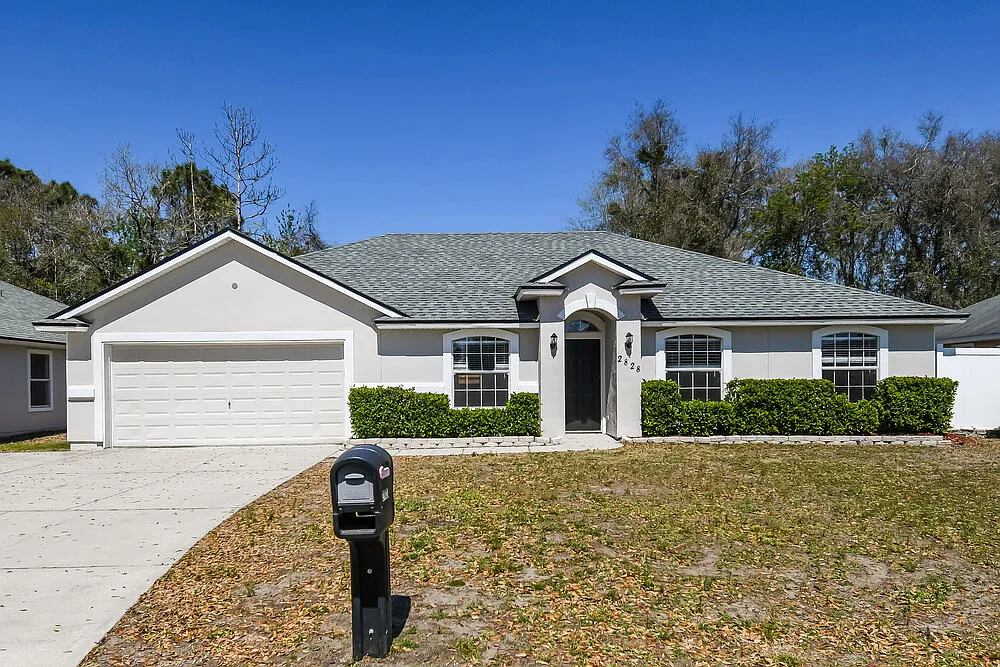 3 bed, 2.0 bath, 1782 sqft, $2,215 — Photo 1