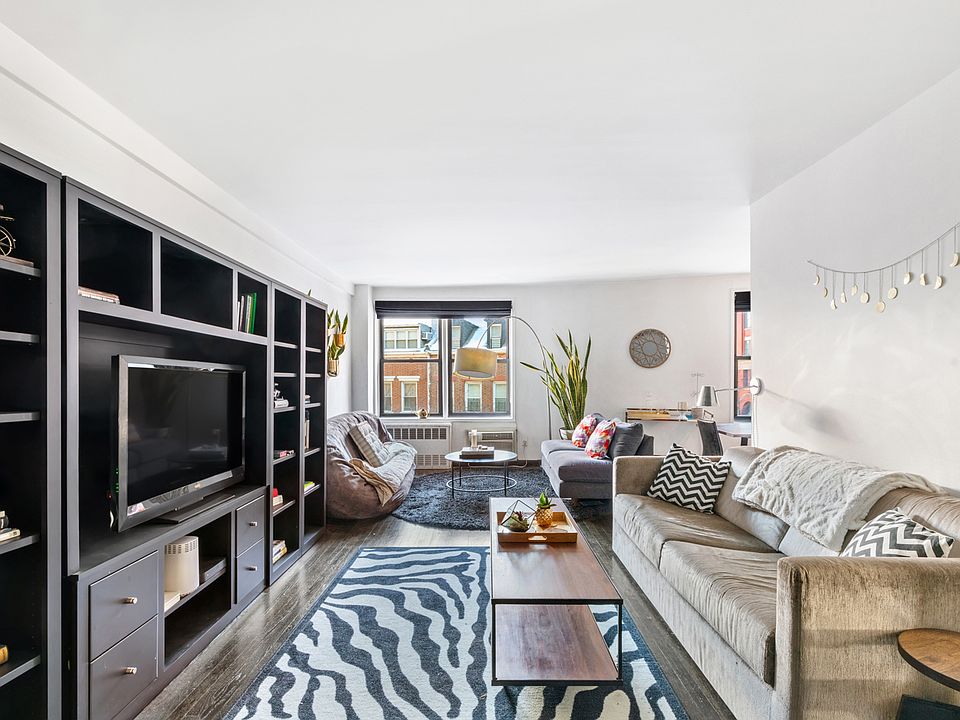 1st image of 165 Christopher St APT 3I