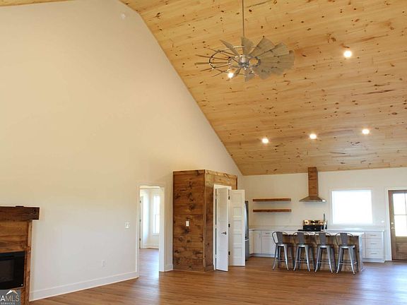 5th image of 825 New Town Church Rd