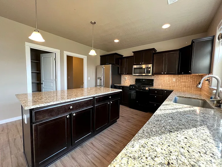 6337 Marble St — Photo 17