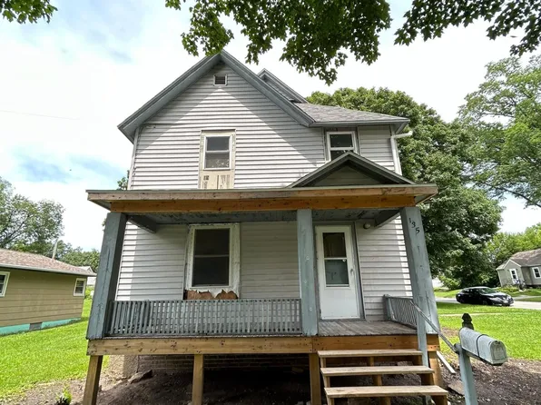 135 I Ave, Nevada, IA 50201