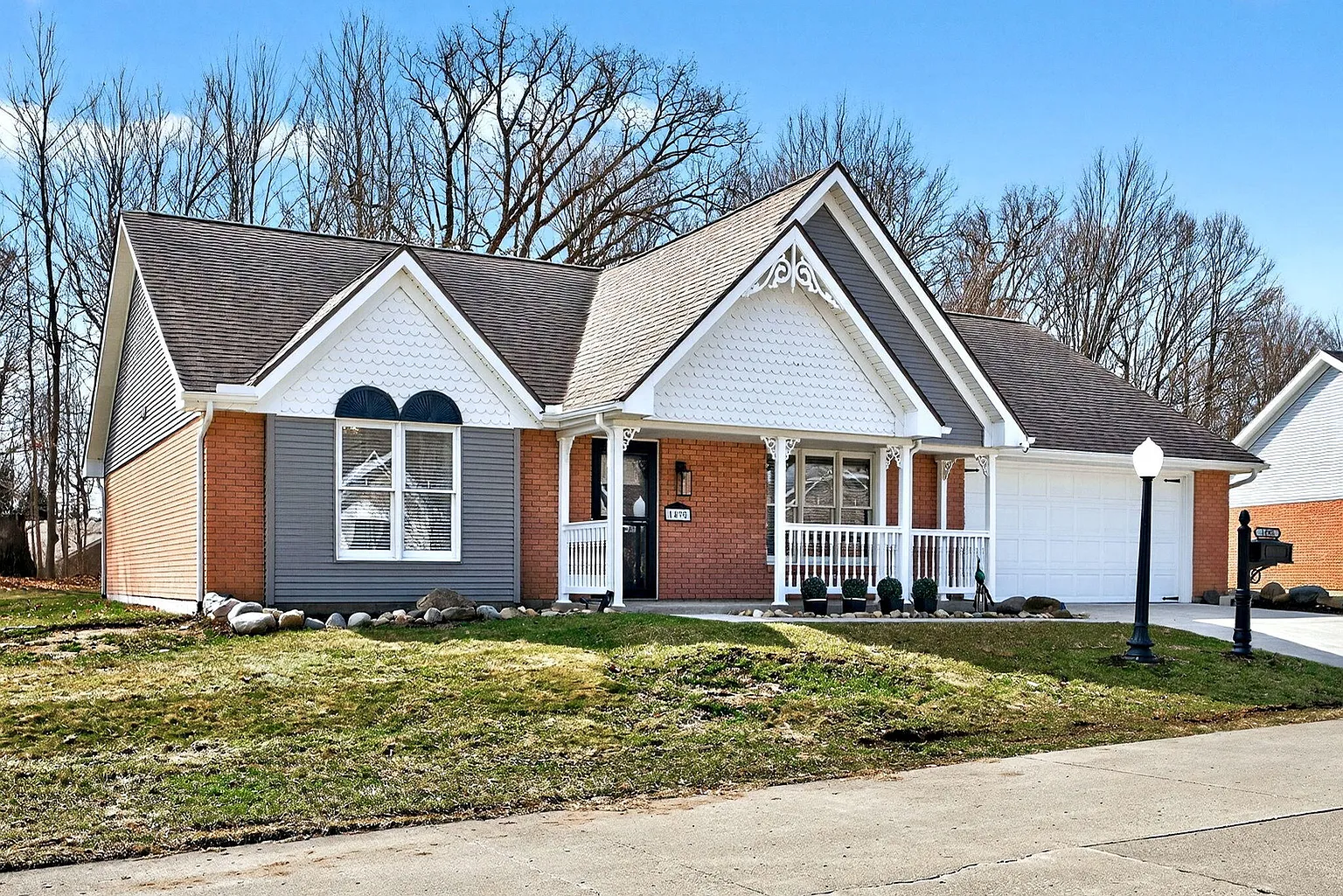 1495 Victorian Way photo 1