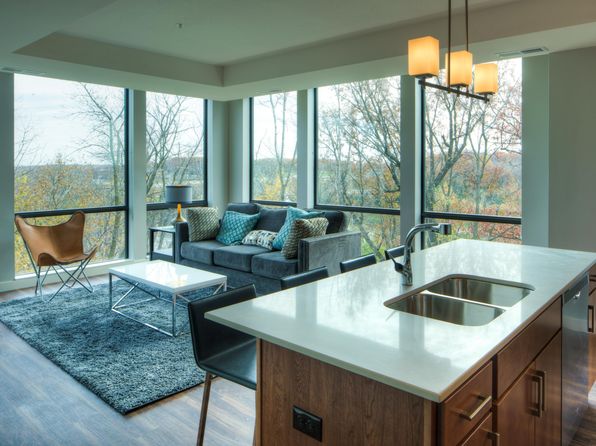 The Island Residences | 501 Carlson Pkwy, Hopkins, MN
