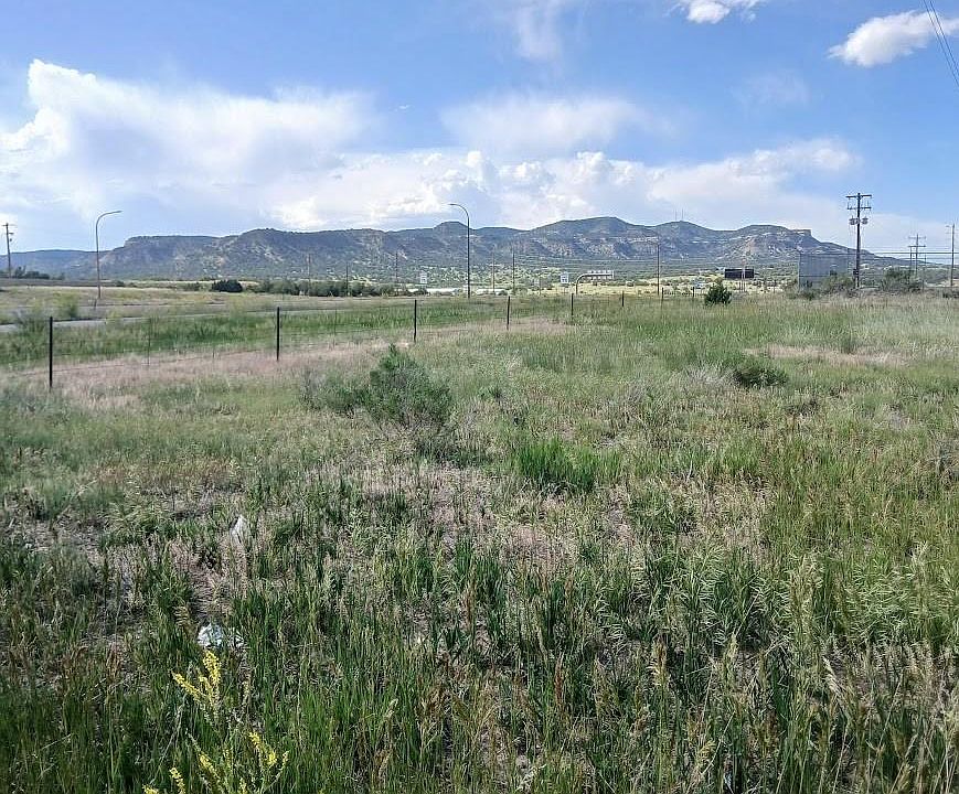 2nd image of 1015 Independence Rd