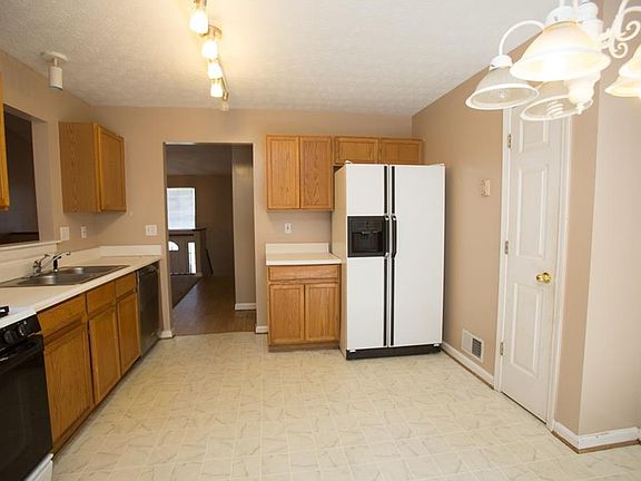5th image of 3321 Grovewood Ln