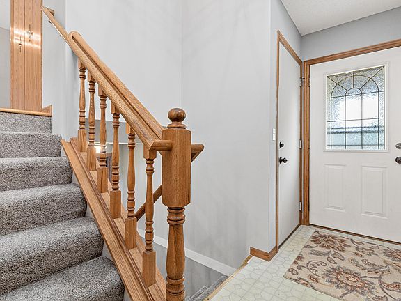 2nd image of 7174 Robinwood Ct