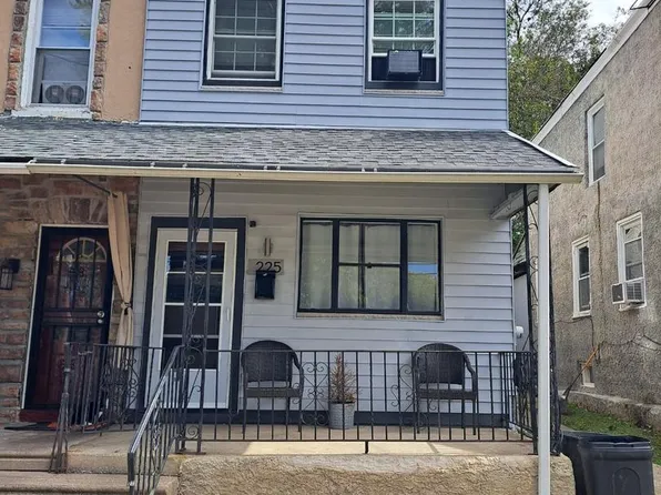 225 N 2nd St, Darby, PA 19023