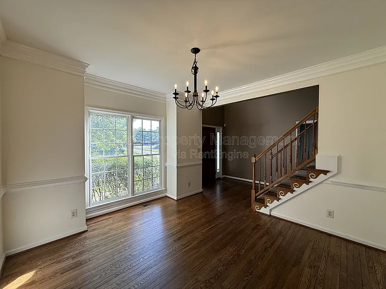 10500 Westfield Ln — Photo 4