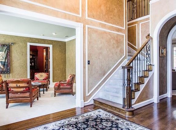 2nd image of 5909 Royal Palm Dr