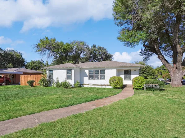 208 Circle Dr, Arlington, TX 76010