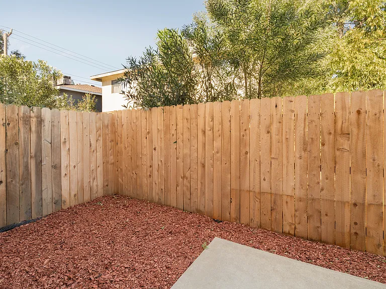 837 Carro Dr — Photo 10
